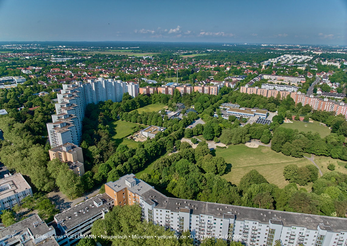 07.06.2023 - Neuperlachs neue Mitte mit PEP, Perlach Plaza, Share, Allianzversicherung und Wohnring